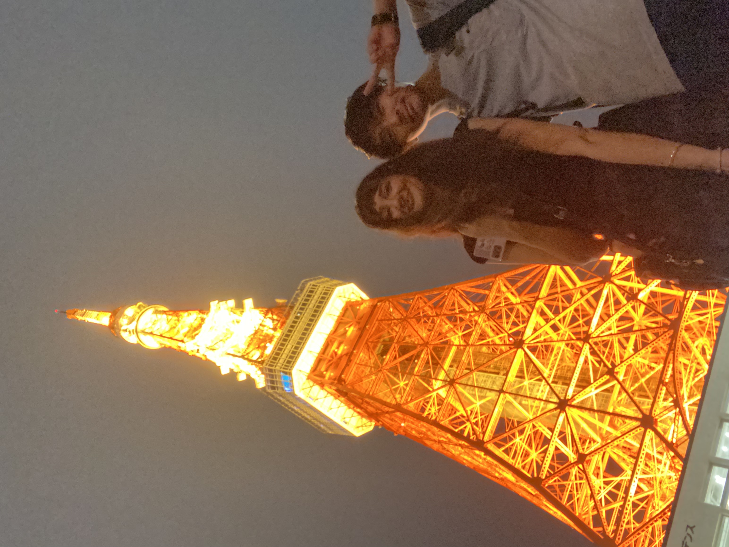 Tokyo Tower di notte